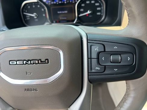 Used 2021 GMC Yukon Denali w/ Advanced Technology Package AWD/4WD image 29