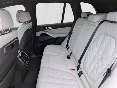 New 2026 BMW X5 xDrive40i w/ M Sport Package AWD/4WD image 17