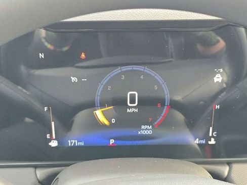 Used 2025 Chevrolet TrailBlazer LS w/ LS Convenience Package FWD image 12