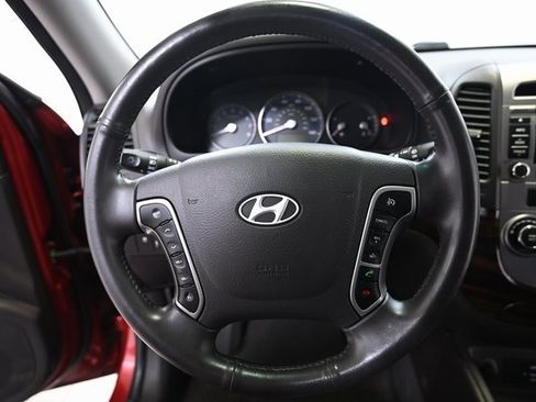 Used 2010 Hyundai Santa Fe SE image 4