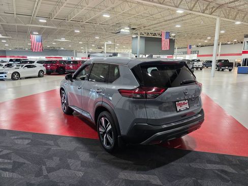 Used 2023 Nissan Rogue SL w/ SL Premium Package AWD/4WD image 6