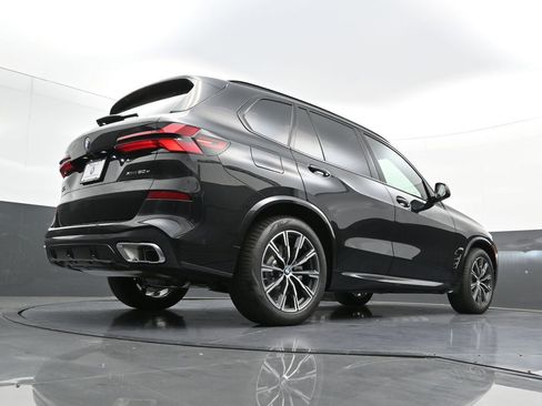 New 2026 BMW X5 xDrive50e w/ M Sport Package image 31