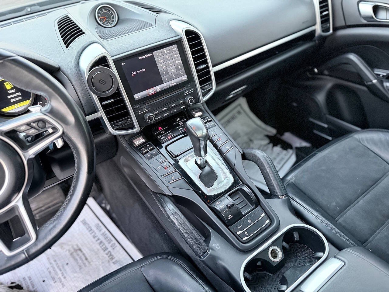 Used 2017 Porsche Cayenne Platinum Edition AWD/4WD image 30