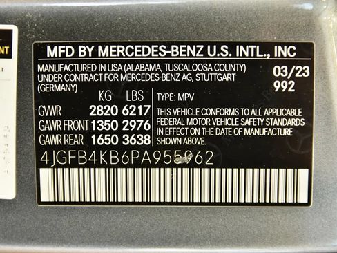 Used 2023 Mercedes-Benz GLE 350 4MATIC w/ Premium Package image 32