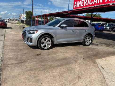 Used 2022 Audi Q5 2.0T Premium Plus w/ Premium Plus Package AWD/4WD image 12