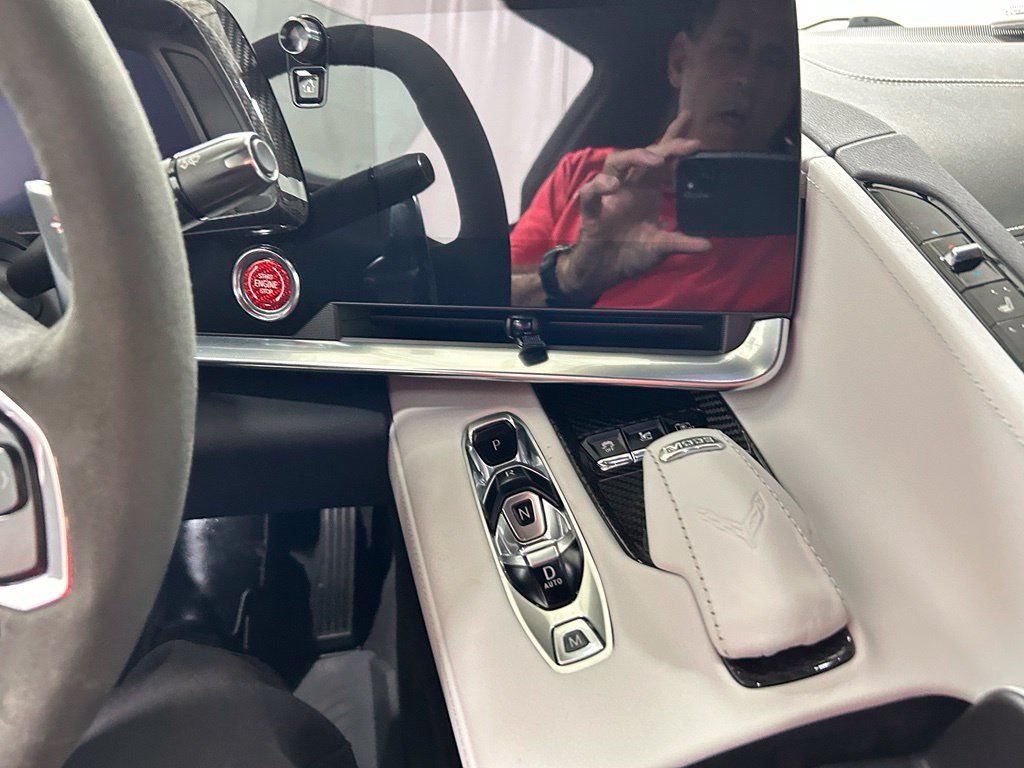 Used 2021 Chevrolet Corvette Stingray Preferred Cpe w/ Z51 Performance Package RWD image 18