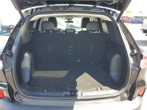 Used 2022 Ford Escape SEL w/ Technology Package FWD image 8