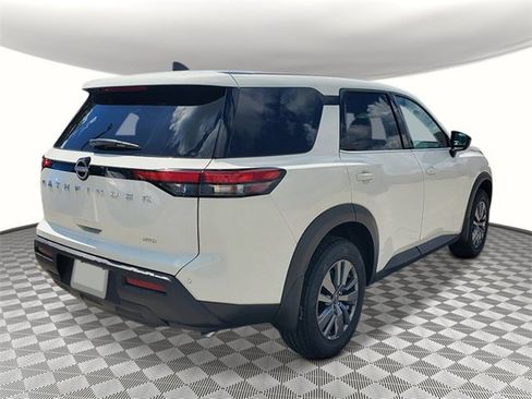 New 2025 Nissan Pathfinder S image 6