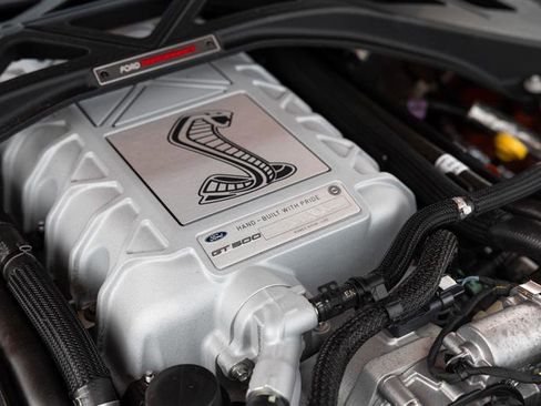 Used 2020 Ford Mustang Shelby GT500 w/ Technology Package image 38