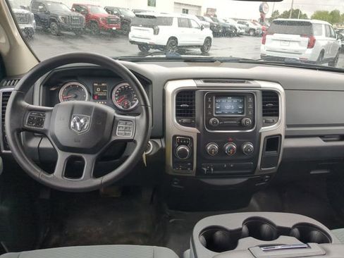 Used 2017 RAM 1500 Classic SLT AWD/4WD image 15
