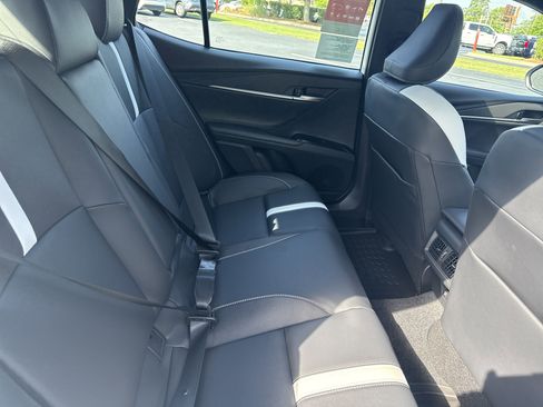 New 2025 Toyota Camry image 31