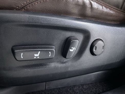 Used 2016 Toyota 4Runner Limited image 13