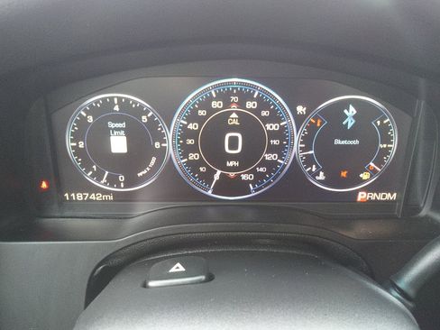 Used 2015 Cadillac Escalade Premium AWD/4WD image 21