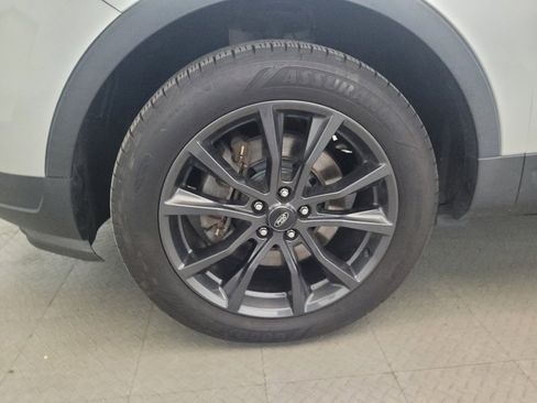 Used 2018 Ford Explorer XLT w/ Equipment Group 202A AWD/4WD image 31