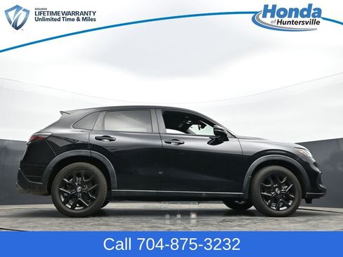 Used 2023 Honda HR-V Sport image 29