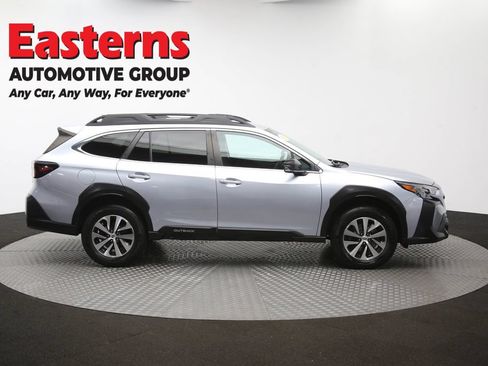 Used 2023 Subaru Outback Premium AWD/4WD image 45