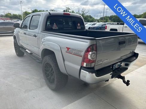 Used 2015 Toyota Tacoma 4x4 Double Cab w/ SR5 Package image 3