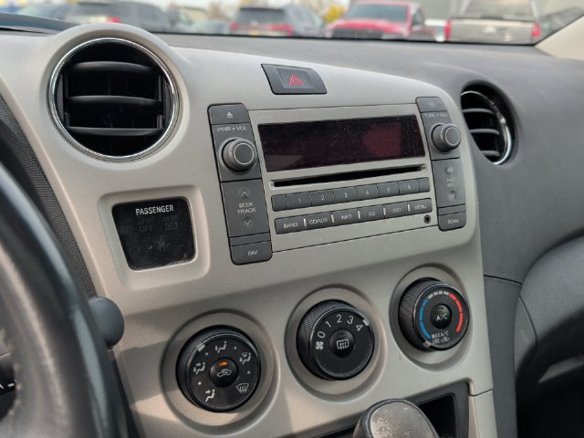Used 2009 Pontiac Vibe GT FWD image 19