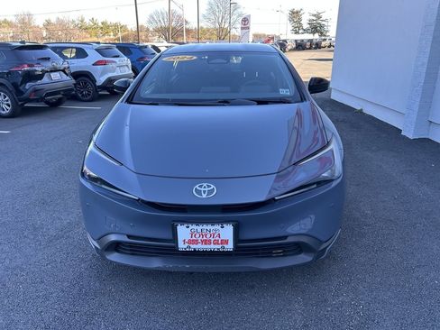 Used 2024 Toyota Prius LE image 3