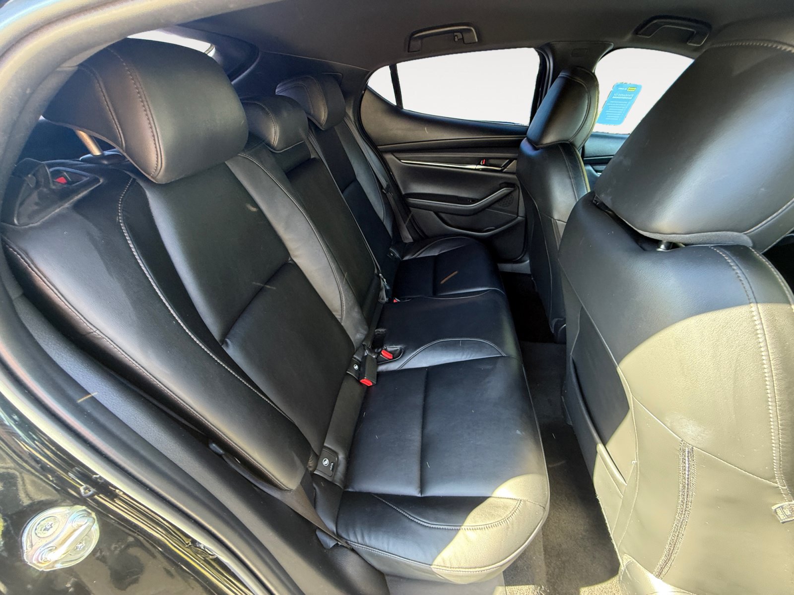 Used 2019 MAZDA MAZDA3 Hatchback w/ Preferred Package FWD image 18