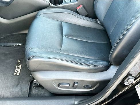 Used 2020 Nissan Rogue Sport SL w/ Premium Package image 19