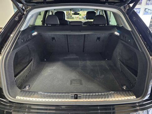 Used 2023 Audi e-tron Premium Plus w/ Premium Plus Package image 16