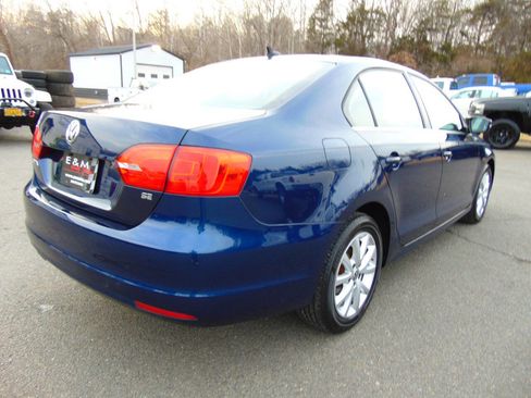 Used 2014 Volkswagen Jetta SE image 40