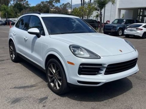 Used 2023 Porsche Cayenne AWD/4WD image 1
