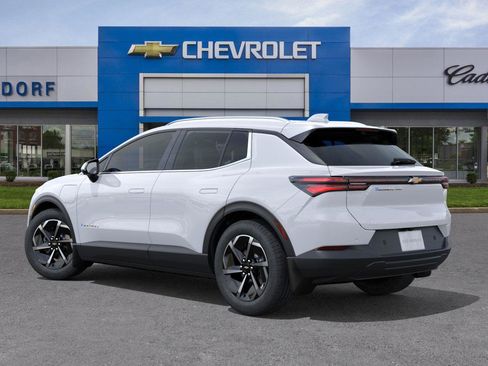 New 2026 Chevrolet Equinox EV LT image 4