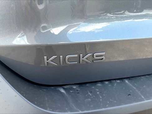 New 2025 Nissan Kicks SR image 8