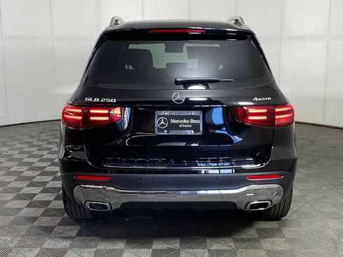 New 2025 Mercedes-Benz GLB 250 4MATIC image 9
