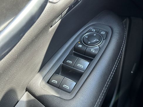 Used 2025 Cadillac XT5 Premium Luxury image 15