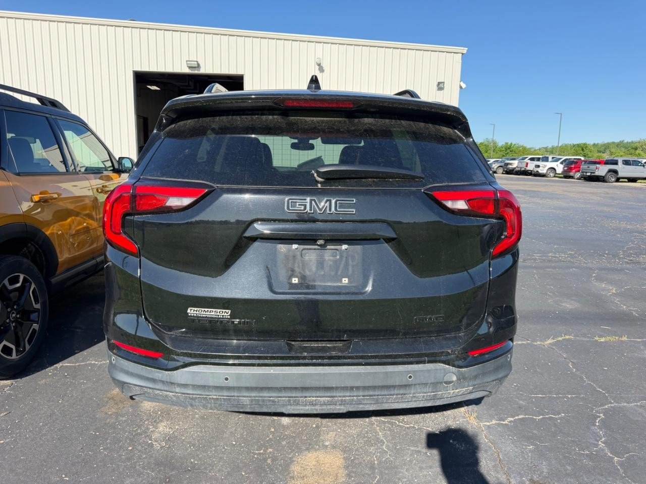 Used 2021 GMC Terrain SLT w/ Infotainment Package II AWD/4WD image 3