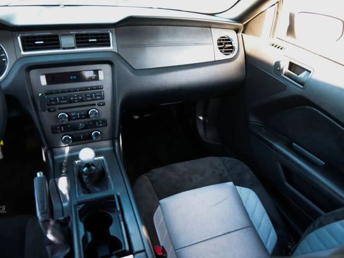 Used 2014 Ford Mustang GT image 21