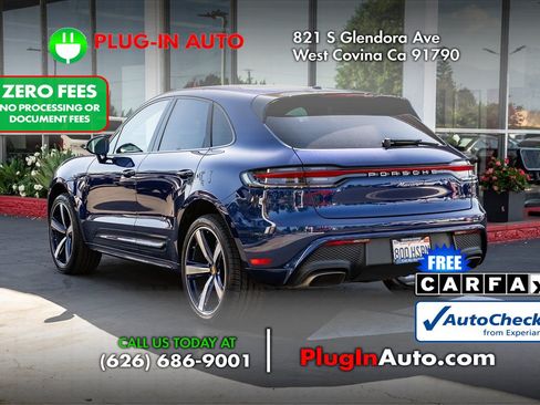 Used 2023 Porsche Macan AWD/4WD image 2