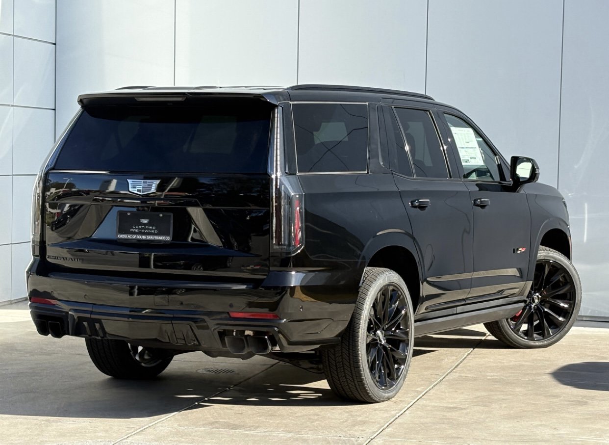 Used 2026 Cadillac Escalade V w/ LPO, ONYX Package AWD/4WD image 7