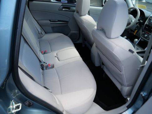 Used 2013 Subaru Forester 2.5X Premium AWD/4WD image 22