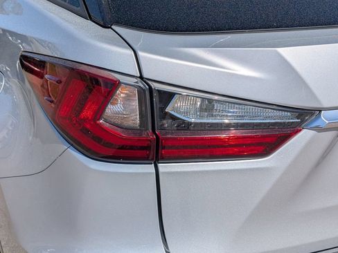 Used 2019 Lexus RX 350 FWD w/ Premium Package image 18