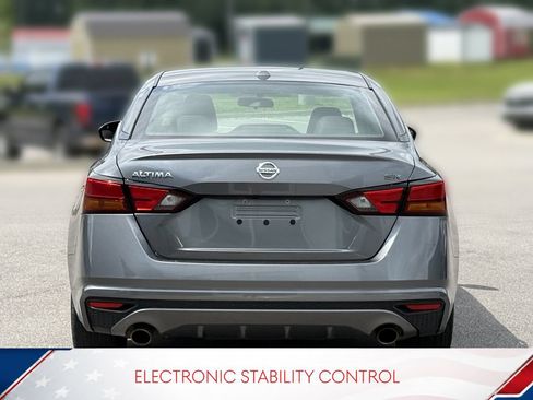 Used 2019 Nissan Altima 2.5 SR FWD image 5