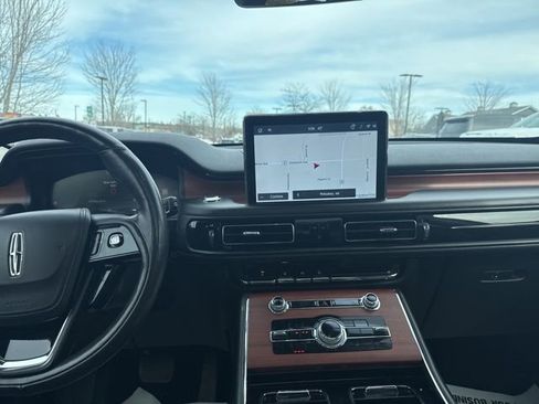 Used 2021 Lincoln Aviator Reserve w/ Equipment Group 201A image 12