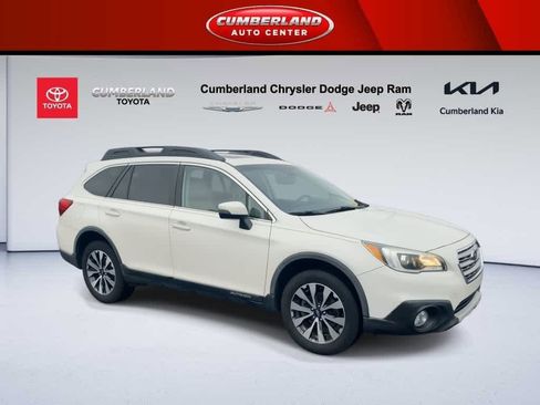Used 2015 Subaru Outback 2.5i Limited image 2