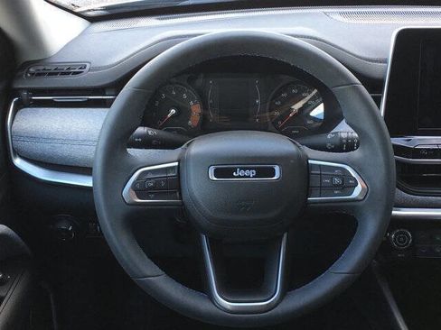 Used 2022 Jeep Compass Latitude image 12