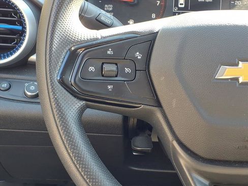 Used 2025 Chevrolet Trax LS image 18