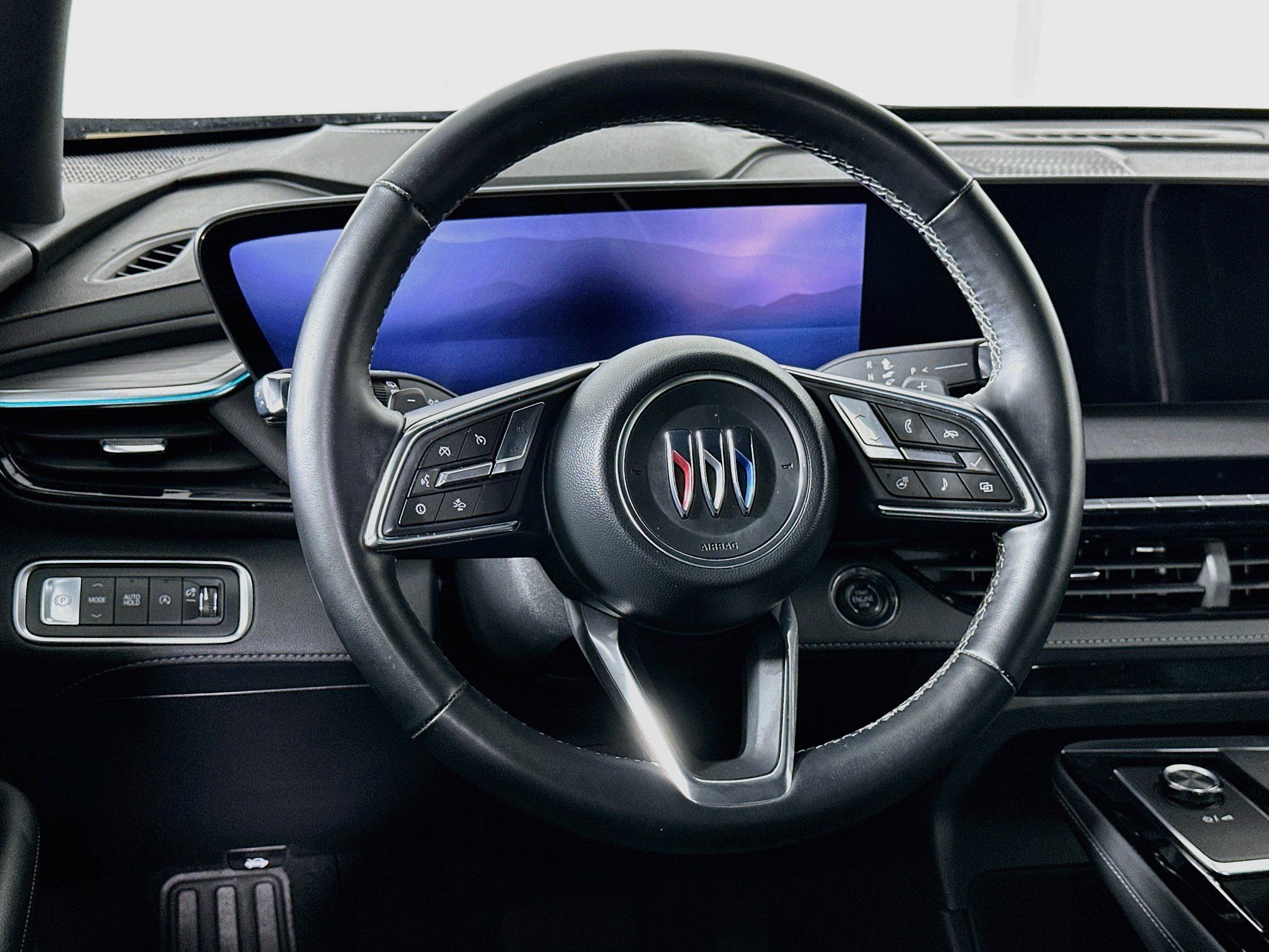 Used 2025 Buick Enclave Preferred FWD image 18