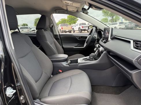 Certified 2025 Toyota RAV4 LE image 26