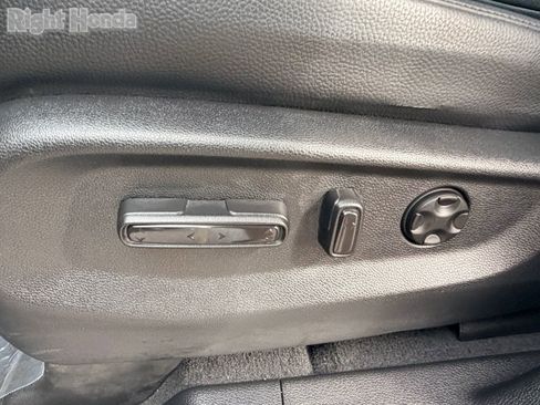 Certified 2025 Honda Odyssey EX-L image 18