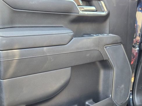 Used 2023 Chevrolet Silverado 1500 LT AWD/4WD image 8