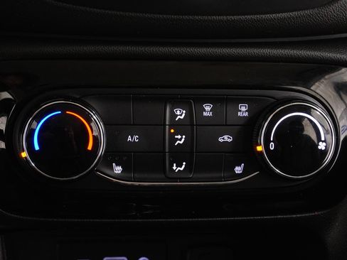 Used 2023 Buick Encore GX Preferred w/ Cold Weather Comfort Package AWD/4WD image 25