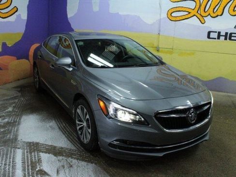 Used 2019 Buick LaCrosse Premium image 3