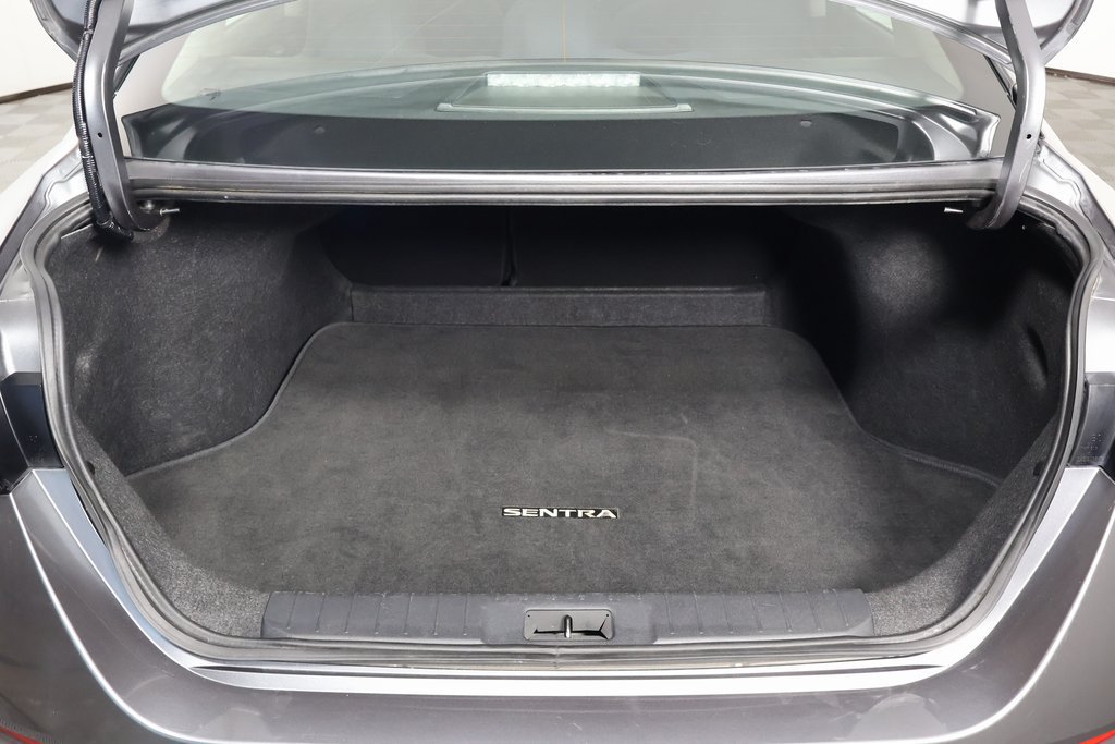 Used 2025 Nissan Sentra SR FWD image 14
